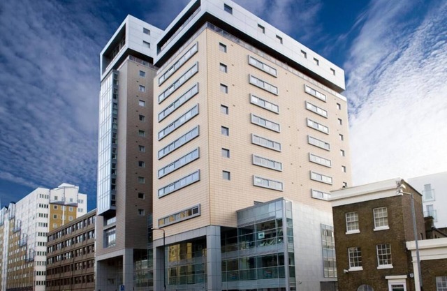Marlin Aldgate Tower Bridge