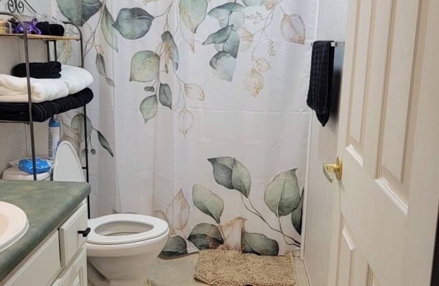 MARS HILL HIDEOUT. 3/2manufactured home with AC/heat. Near Mars Hill University