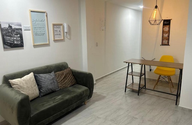 Medellin, elegante y central apartamento