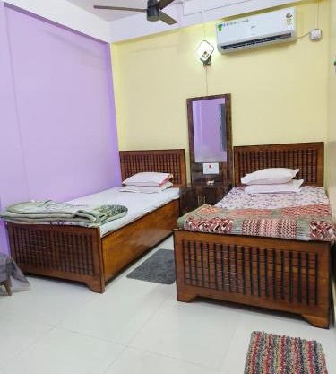 Meera Hotel And Lodging
