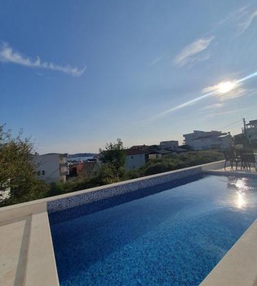 Meerblick & Pool