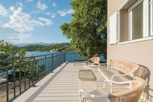 Mekenzi - new apartments by the sea