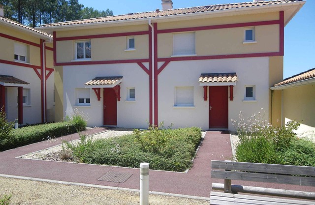 MESSANGES, house for 6 in a quiet residence