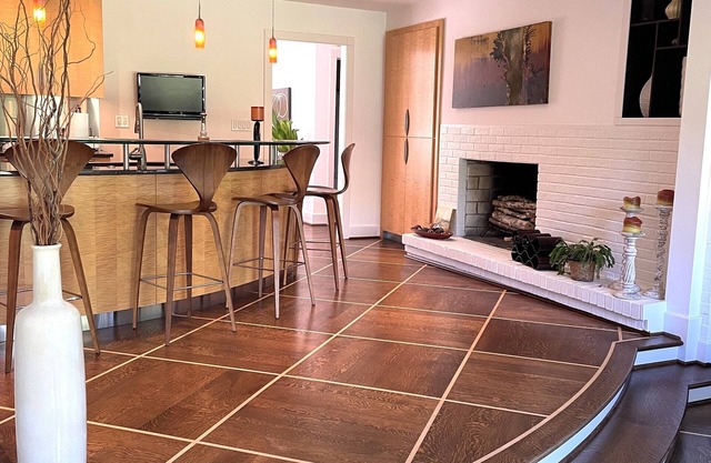 Mid-century modern ranch on Sedgefield Country Club golf course