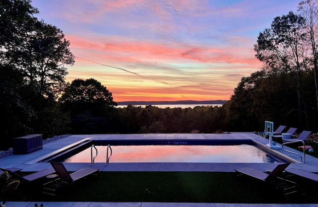 Midnight Lodge at Torch Lake - Pool, Hot Tub, Pickleball, & Sunsets