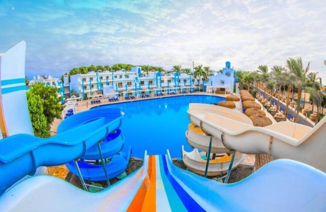 Mirage Beach Resort & Aquapark All-Inclusive