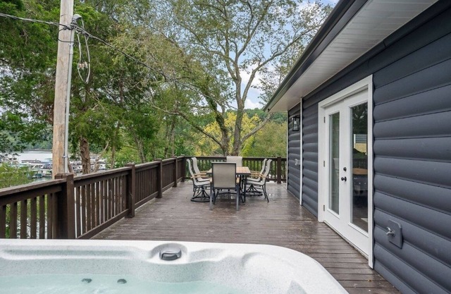 Mitchell Creek Marina Villa 2