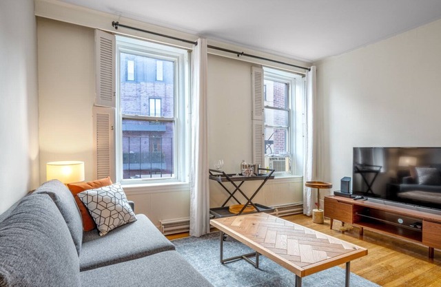 Mod Back Bay 1BR w/ A/C, nr. Charles River & Esplanade, by Blueground