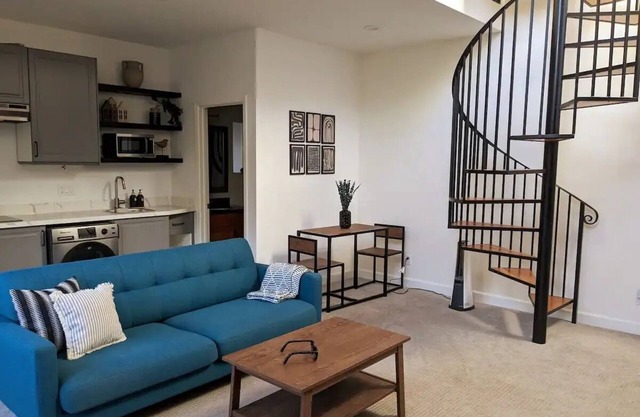 Modern 1-Br Oasis, Close to Tech Giants+Investors!