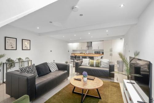 Modern 2-Bed Home in Vibrant SW9, Great Location
