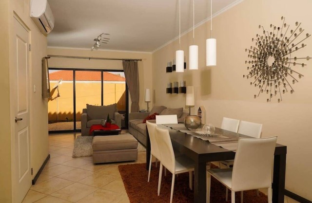 Modern 2-Bedroom Home with Pools in Noord