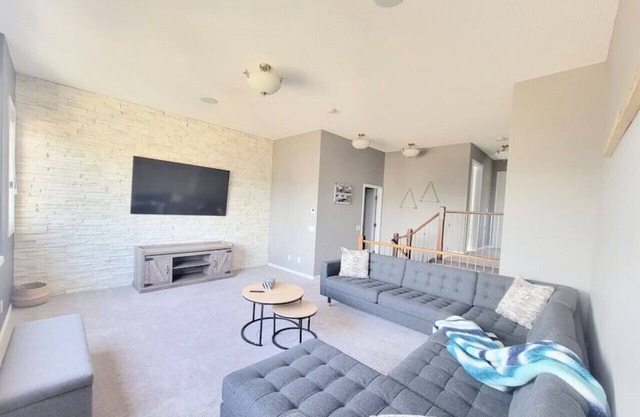 Modern 2 Bedroom house - North Edmonton