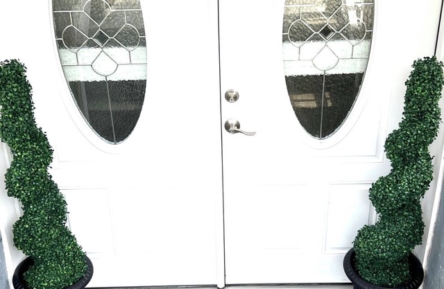 Modern basement unit on 1+ acre with HUGE backyard