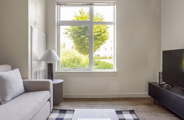 Modern Cambridgeport 1BR w/W/D, near MIT, by Blueground