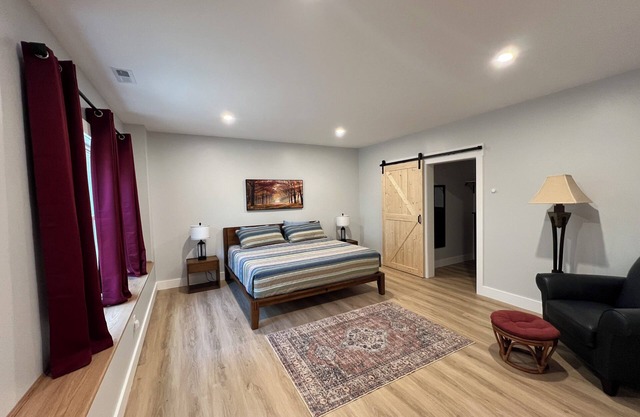 Modern Comfort in a Peaceful Setting