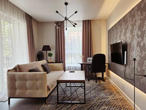 Modern gem with an office corner at Jonas Hill waterfront