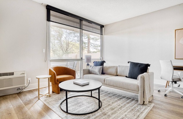 Modern Palo Alto 2BR w/Pool & Gym, near FB & Google, by Blueground