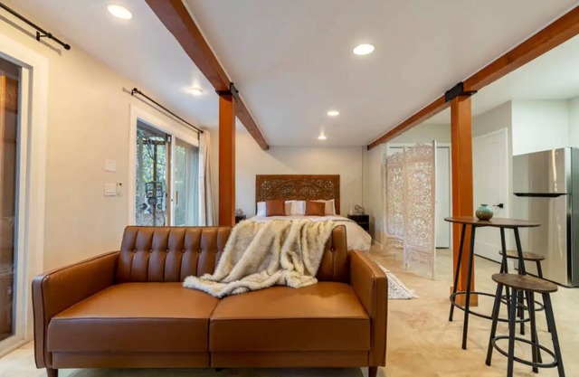 Modern Private Guest Suite in Tranquil Topanga