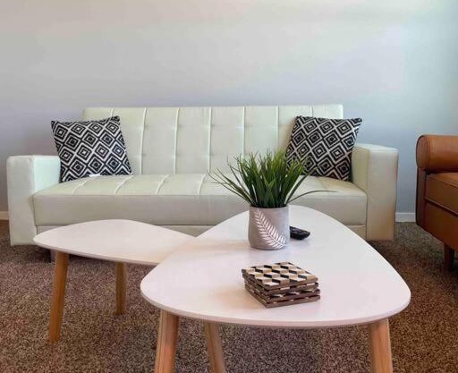 Modern & Recently Renovated Beach house. Sleeps 6