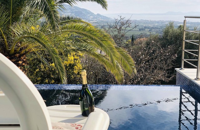 Modern villa with stunning views over the Bay of Roses