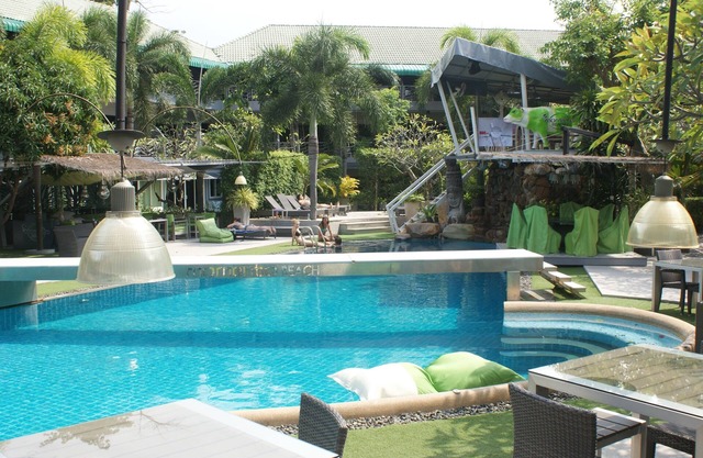 Momento Resort