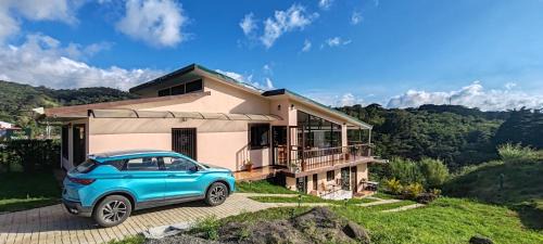 Monteverde Coati & Sloth Studios Apartaments Hotel