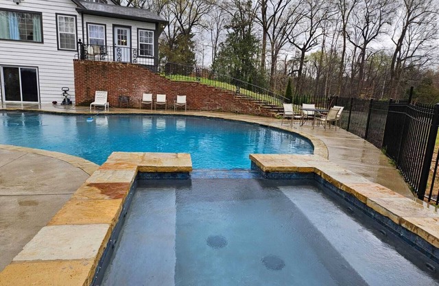 MONTHLY STAYS- Expansive 10-BR Southern Estate – 18 Beds, 6 Baths, Pool and More