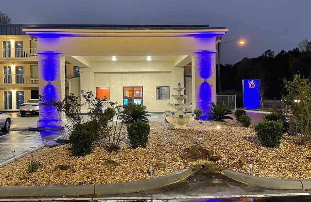 Motel 6 Pooler, GA - Savannah Airport
