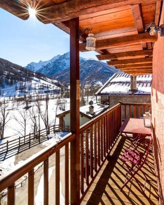 Mountain House With Alpine Views In Traverses