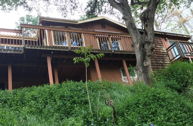 Mountain Sierra Home One Mile From National Park Entrance...with Pool and spa!