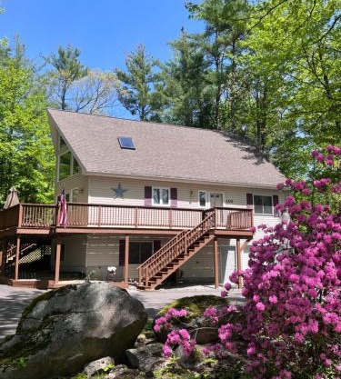 Mountains and Lakes escape of New England