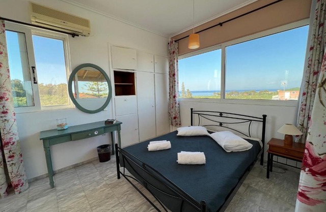 MOYRIA HOUSE 3