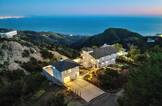 Mt Malibu Mansion w/Amazing Ocean Views, Guest House, 2+ Acres, Hot Tub!