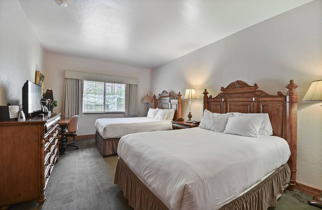 Mtn Villa Retreat~Hot Spring, Skiing & Park City Villa 2016