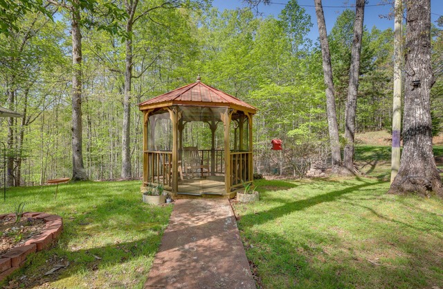 Murphy Cottage w/Screened-In Porch - Pets Welcome