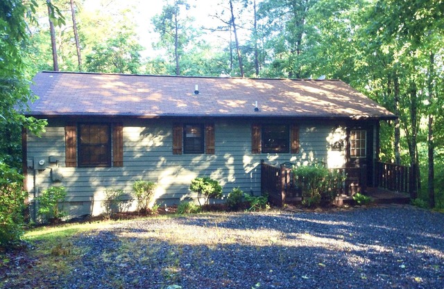 MURPHY, NC Rustic Trail Retreat Cabin