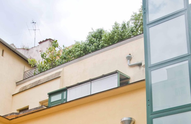 Napul'è Apartment