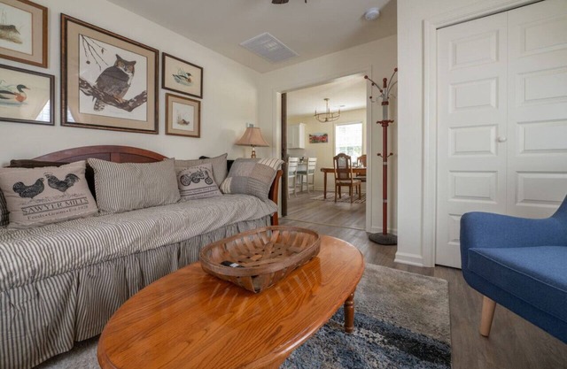 Nelson Street Cozy Getaway