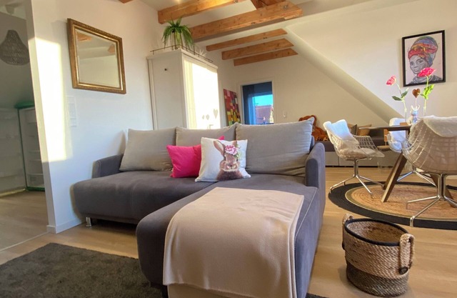 Neue , Moderne , Lichtdurchflutete Ferienwohnung 🌸