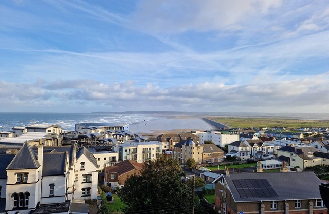 NEW! Beach vibe - walk to Westward Ho!