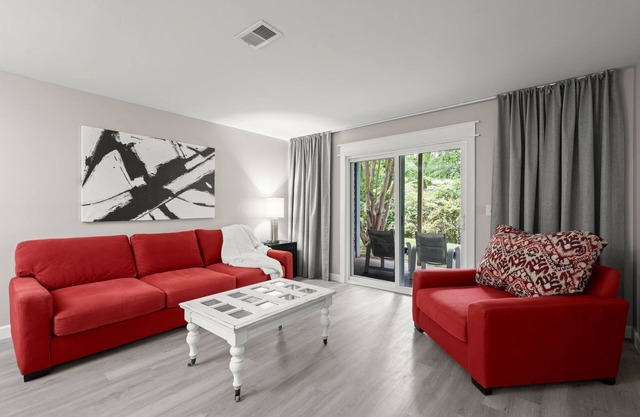 NEW Charming, Peaceful Escape NEW