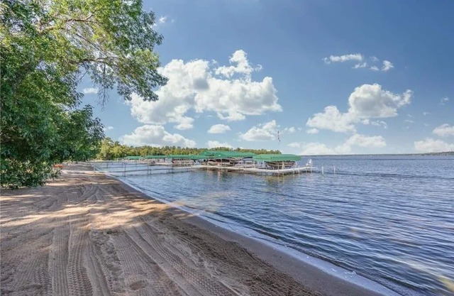 NEW! Gull Lake Retreat steps from shore, Pontoon Rentals, Sports Court