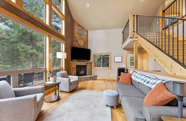 New! Hot tub, Fire Pit, Foosball Table!