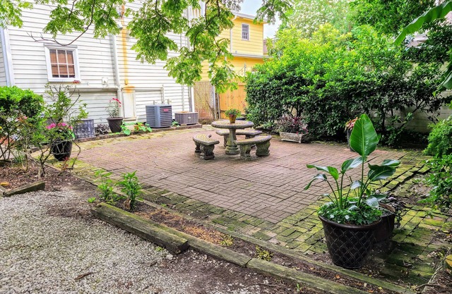 New Orleans charm, gated parking!