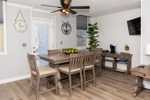 NEW! Remodeled & Upgraded Vacation Apartment