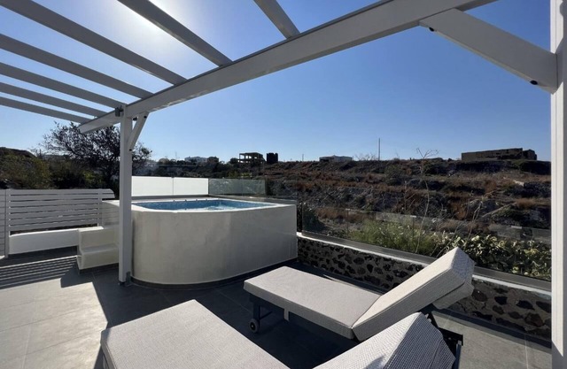 New Villa Sostis