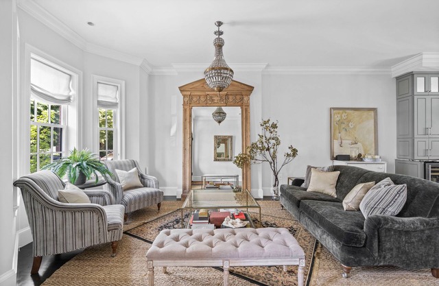 Newly renovated 3 bed 3.5 bath townhouse close to beach, seaport and downtown