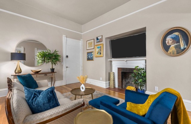 Newly Updated|Historic|PETS!