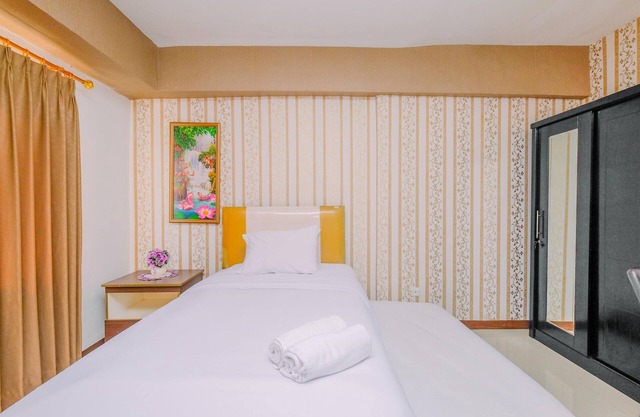 Nice And Minimalist Studio At Park View Condominium Apartment