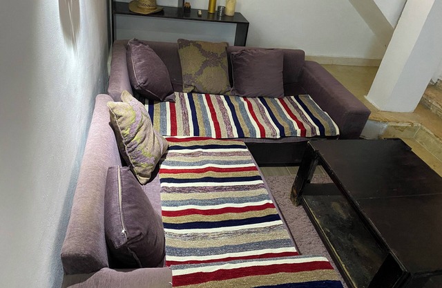Nice apartment 3 min from beach, markets & Farsha cafe